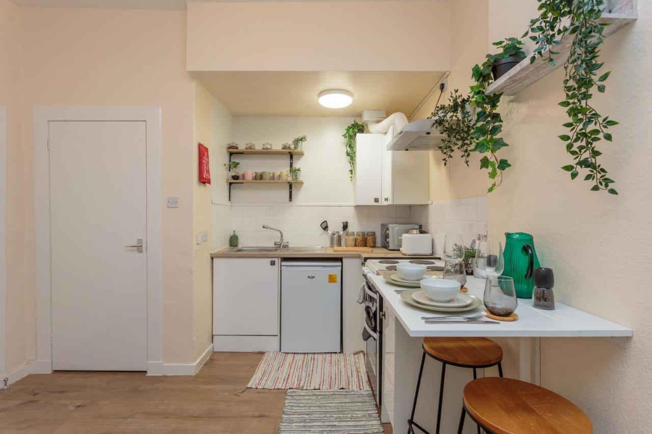 Cozy 1B Groundfloor - 8 Minute From City Centre Edinburgh Exterior photo
