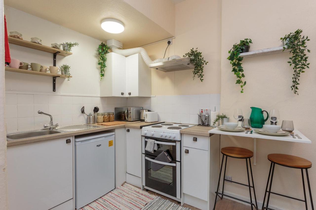 Cozy 1B Groundfloor - 8 Minute From City Centre Edinburgh Exterior photo